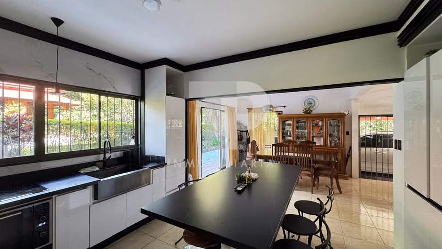 Casa en San José de la Montaña-Barva. JRC279