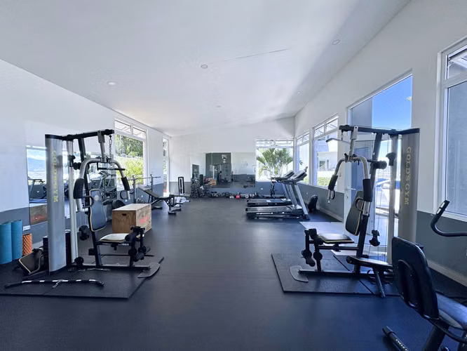 Penthouse West Heights Apartamento | Walkable to Stores - Imagen 19