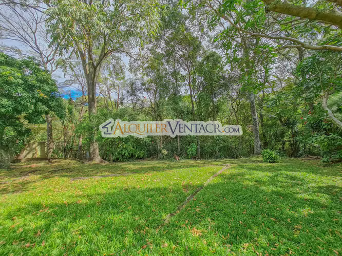 LAURELES ESCAZU! PROPIEDAD PARA REMODELAR CON 1.436 M2 DE TERRENO - Imagen 19
