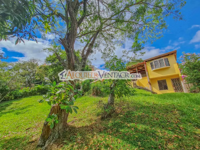 LAURELES ESCAZU! PROPIEDAD PARA REMODELAR CON 1.436 M2 DE TERRENO - Imagen 16