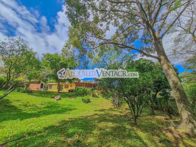 LAURELES ESCAZU! PROPIEDAD PARA REMODELAR CON 1.436 M2 DE TERRENO - Imagen 17