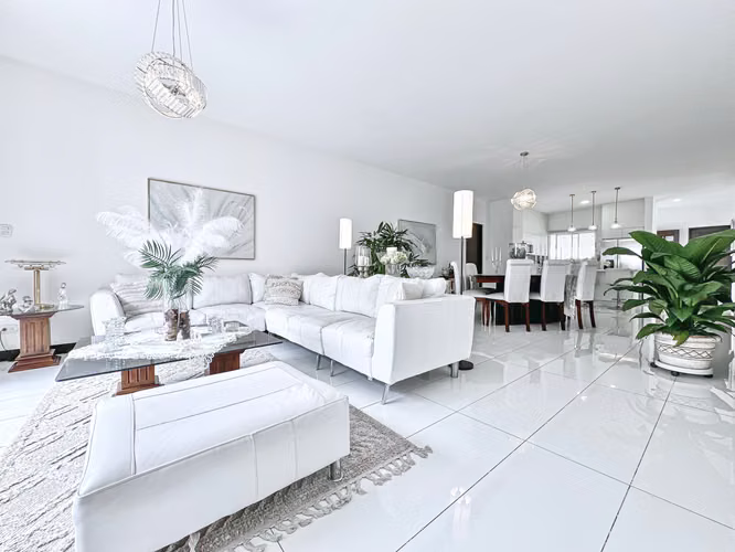 Casa Luz one level home with pool for sale in Escazu - Imagen 5