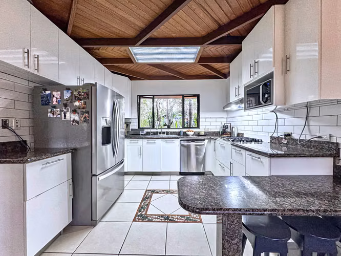 Casa Palm Gardens | 3 Properties | Santa Ana Suburban Living - Imagen 13