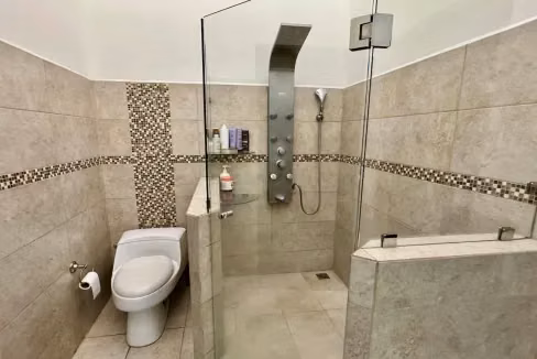 Casa de 2 Plantas en Residencial, Santa Ana centro - Imagen 16