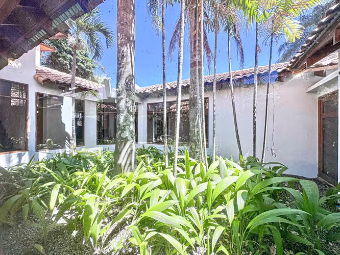 Casa Balinese in Jaboncillos | Large Home & Yard | Escazu Suburban Living - Imagen 3