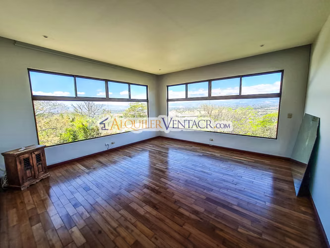 LUJOSA CASA CON 1.039 M2 DE LOTE Y VISTA EN BRASIL DE MORA SANTA ANA - Imagen 16