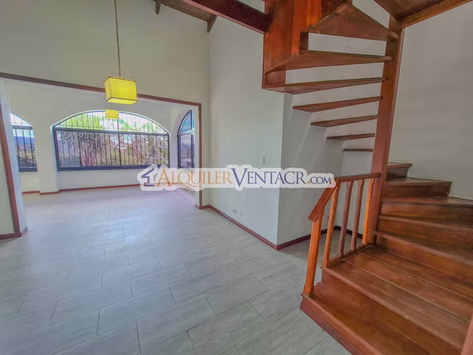 CASA CON PISCINA PROPIA Y VISTA CON 1.735 M2 DE LOTE EN SANTA ANA PIEDADES - Imagen 17