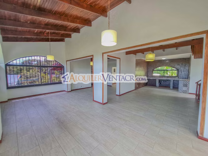 CASA CON PISCINA PROPIA Y VISTA CON 1.735 M2 DE LOTE EN SANTA ANA PIEDADES - Imagen 12