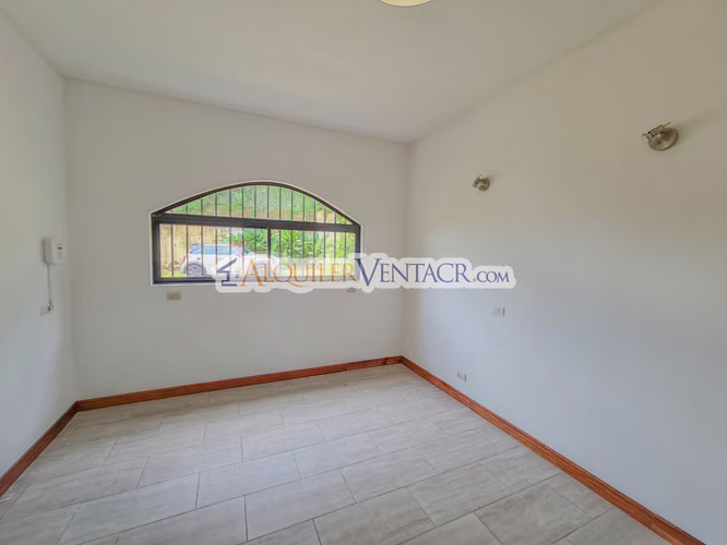 CASA CON PISCINA PROPIA Y VISTA CON 1.735 M2 DE LOTE EN SANTA ANA PIEDADES - Imagen 15