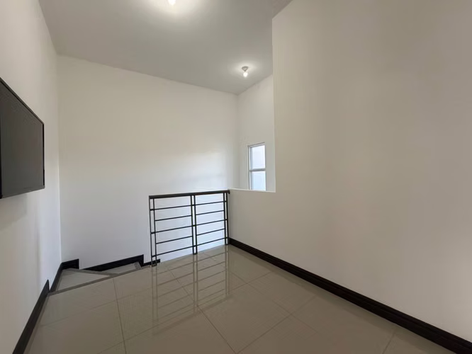 Casa de estilo moderno en Guachipelin de Escazu - Imagen 9
