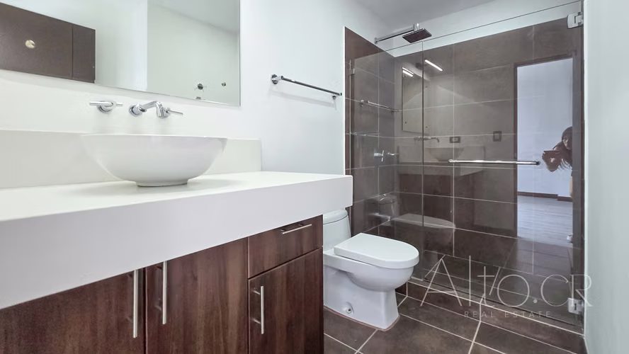 EXCLUSIVO APARTAMENTO  |  LOS LAURELES, ESCAZU  |  VISTA PRECIOSA - Imagen 8