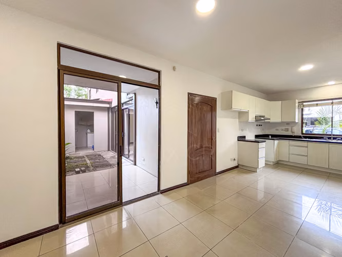 Casa en Alquiler en Condominio – Pinares de Curridabat - Imagen 6
