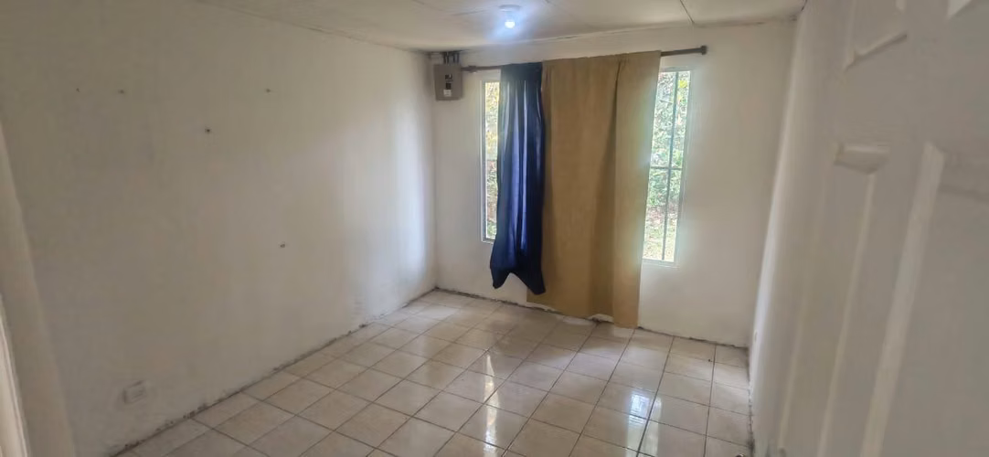 Casita Rural con Amplio Lote (626 M2) en Santa Rita de Lagunillas, Orotina - Imagen 9