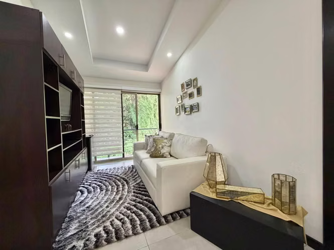 Casa moderna con muebles en alquiler en Santa Ana - Imagen 5