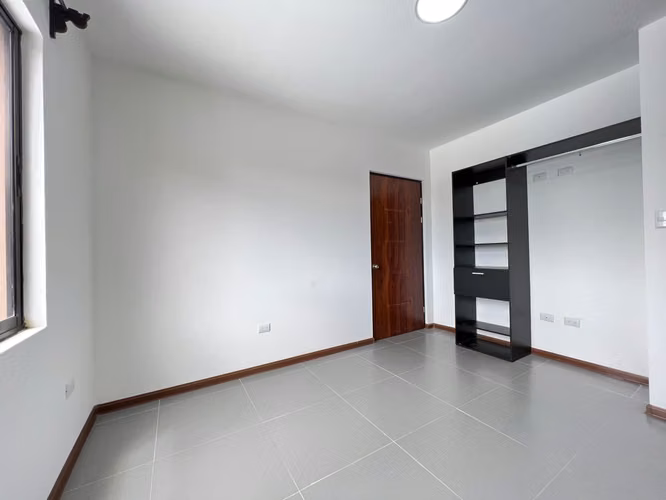 Apartamento en Alquiler en La Uruca - Imagen 13