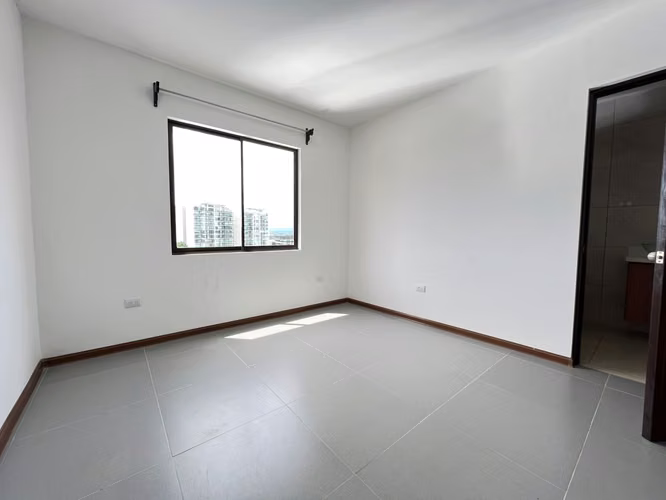 Apartamento en Alquiler en La Uruca - Imagen 5