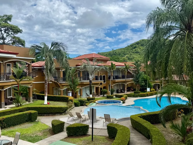 Vende/Alquila condominio en Pacific Sun, Jacó, Garabito (MV)