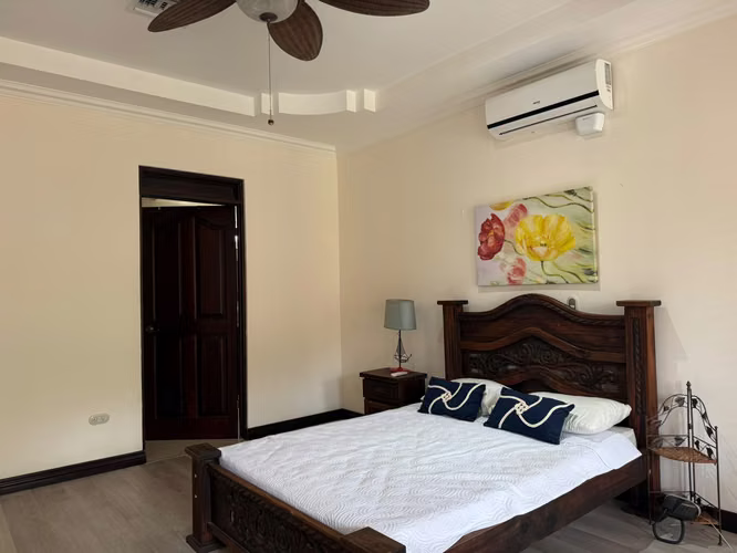 Vende/Alquila condominio en Pacific Sun, Jacó, Garabito (MV)
