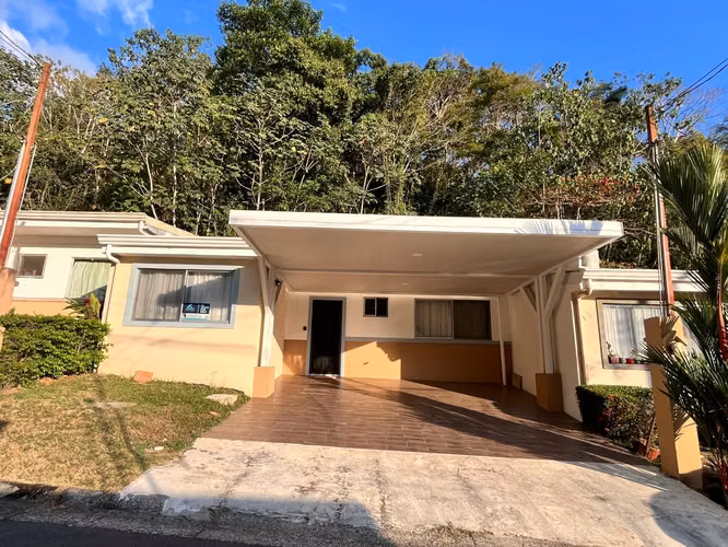 Casa en Venta en Condominio Málaga Herradura – Playa Herradura