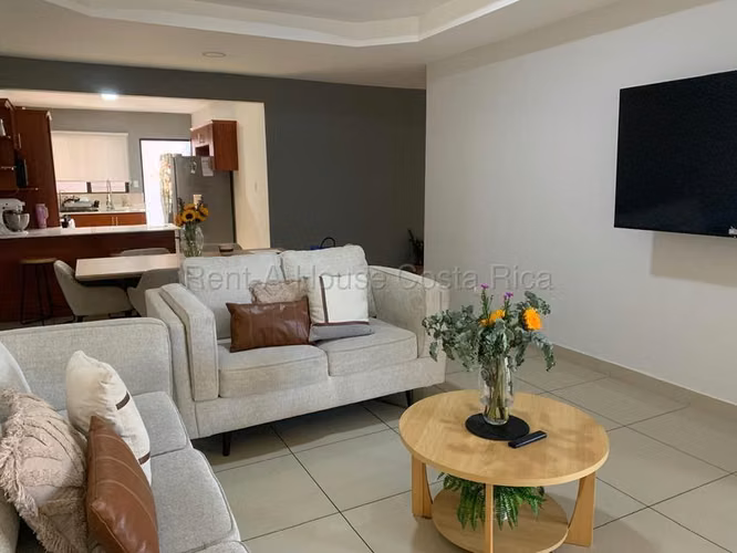 Venta de Casa en Bello Horizonte, Escazú. 26-2166 - Imagen 2