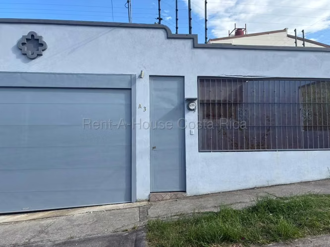 Venta de Casa en Bello Horizonte, Escazú. 26-2166