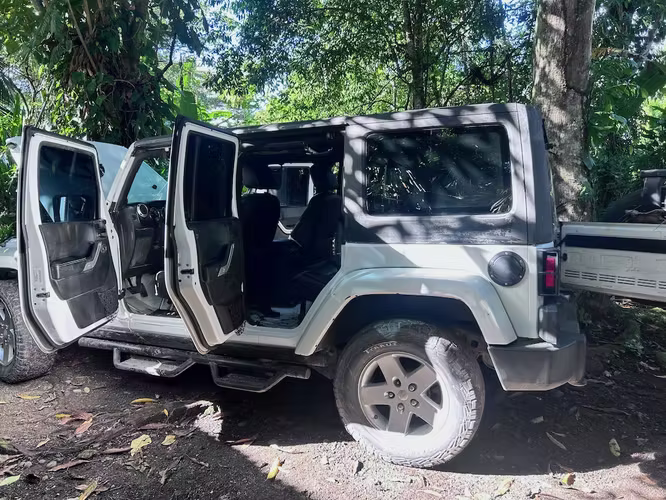 Jeep Wrangler 2014 — Automatic — Price negotiable