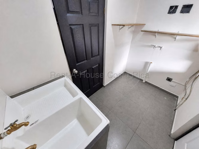 Venta de Casa en Condominio Terrafe San Francisco Heredia - Imagen 9