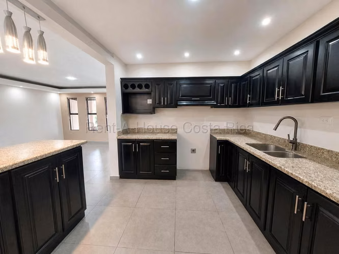 Venta de Casa en Condominio Terrafe San Francisco Heredia - Imagen 8