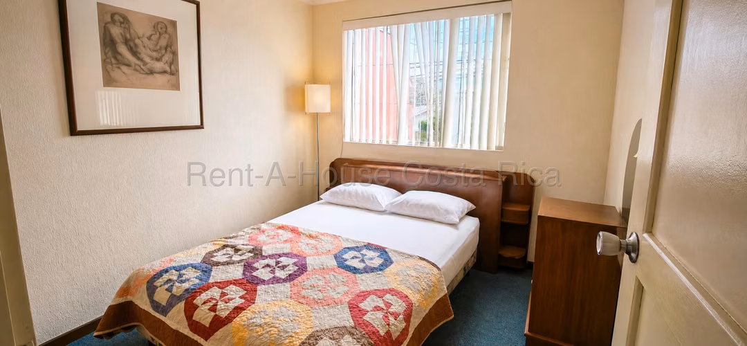 Venta de Casa en Mercedes Montes de Oca en residencial - Imagen 12