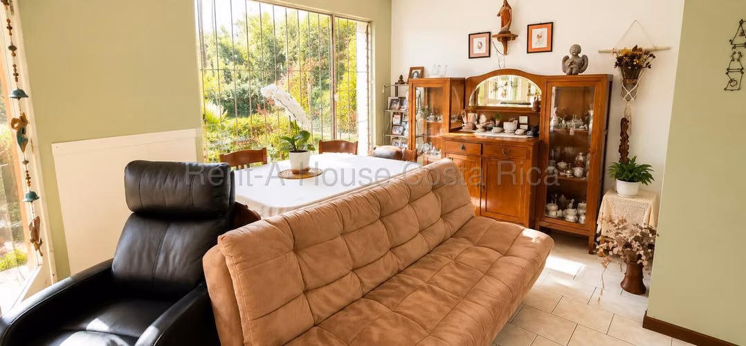 Venta de Casa en Mercedes Montes de Oca en residencial - Imagen 6