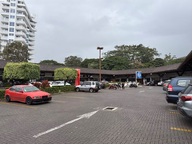 ALQUILER DE LOCAL EN PLAZA - SAN RAFEL ESCAZU - Imagen 11