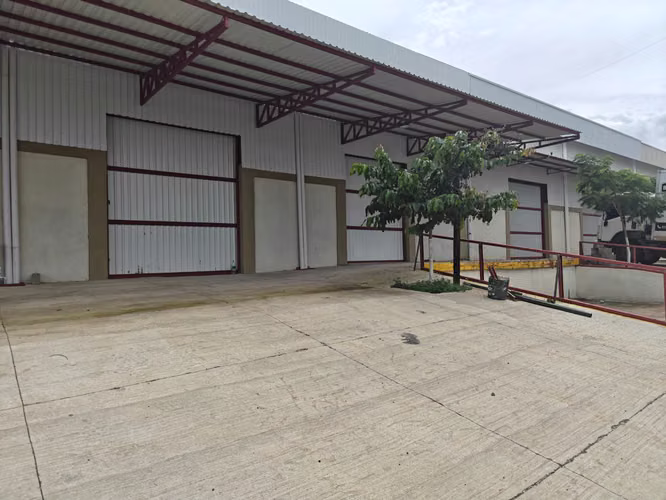 Bodegas Alquiler en San Antonio del Tejar - Varios tamaños con Anden - Imagen 4