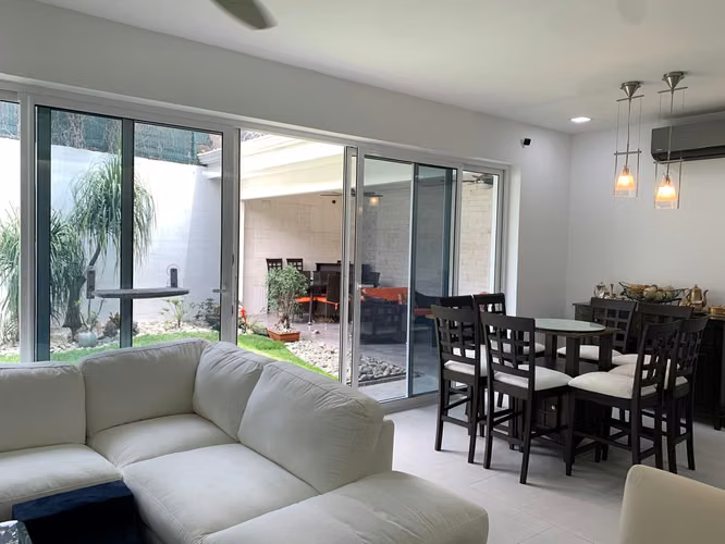 Exclusiva Casa de 1 Nivel Totalmente Remodelada – Pozos de Santa Ana - Imagen 17