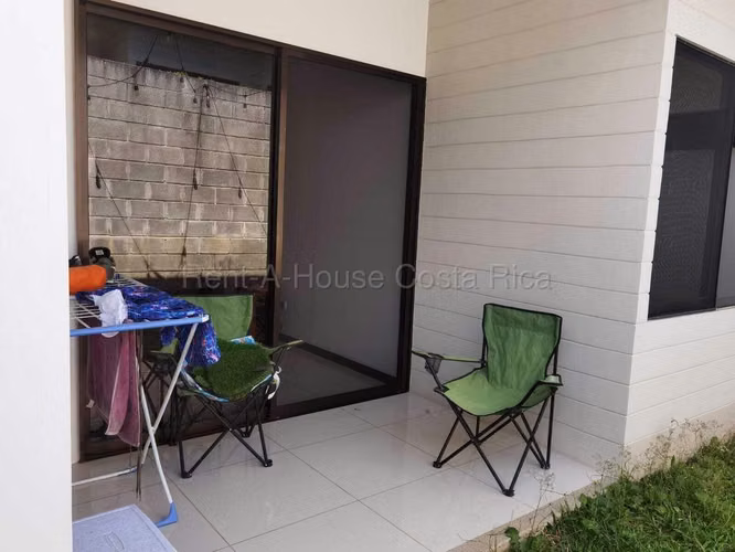 Alquiler de casa condominio Reserva Moravia - Imagen 6