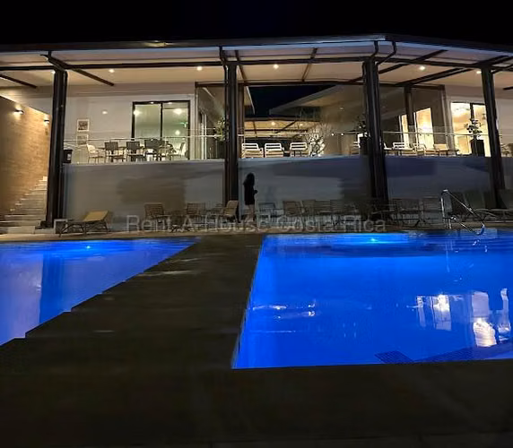 Alquiler de casa condominio Reserva Moravia - Imagen 8