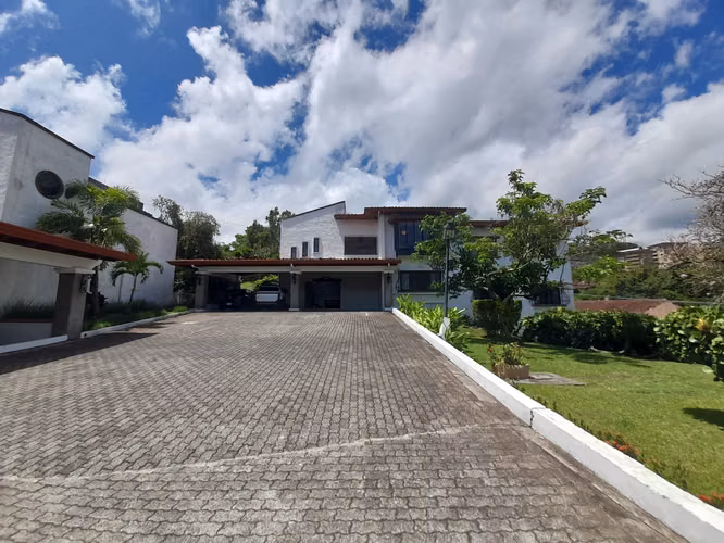 251A / Alquiler /Apartamento a Estrenar / Bello Horizonte / Lujoso /Amplio / Seguro - Imagen 8