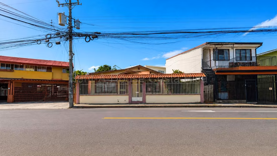Venta de lote comercial de 307 m2 en Vargas Araya Montes de Oca - Imagen 3