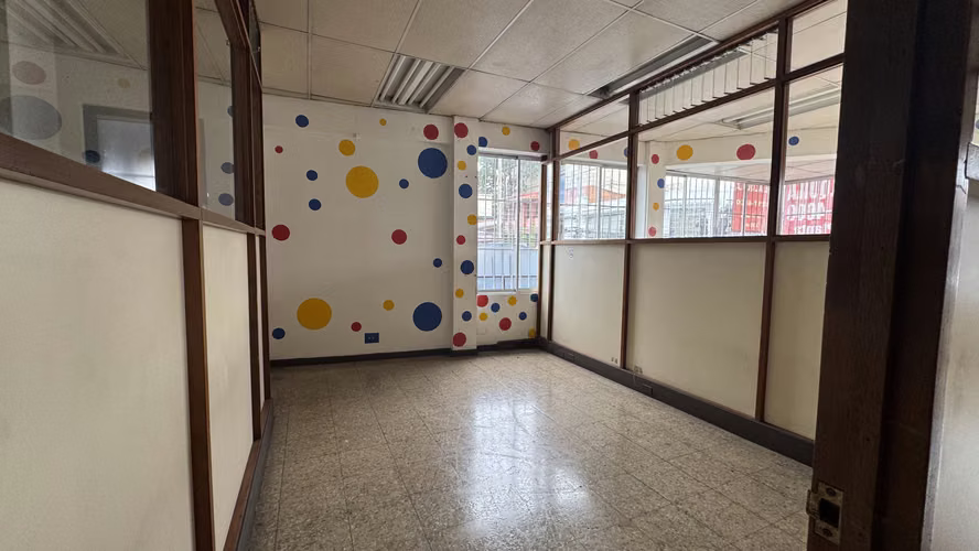 Amplia zona en alquiler en el centro de Heredia cerca del Mercado Central - Imagen 15