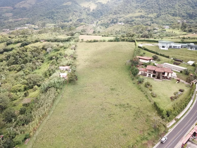 2000 m2 lot sale in San Antonio Escazú