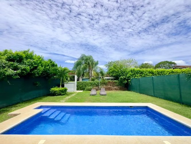 Two-Story Home for Rent with Private Pool in Loma Verde, Ta