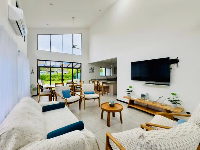 Two-Story Home for Rent with Private Pool in Loma Verde, Ta - Imagen 10