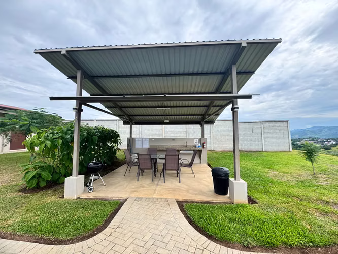Casa moderna nueva en venta