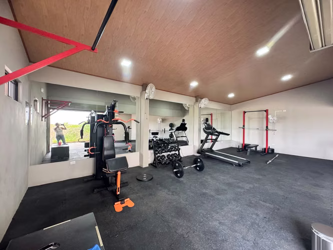 Casa moderna nueva en venta