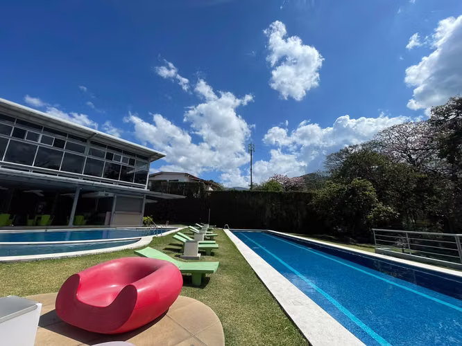 Apartamento con Jardin y Linea Blanca en Santa Ana Alquiler - Imagen 19