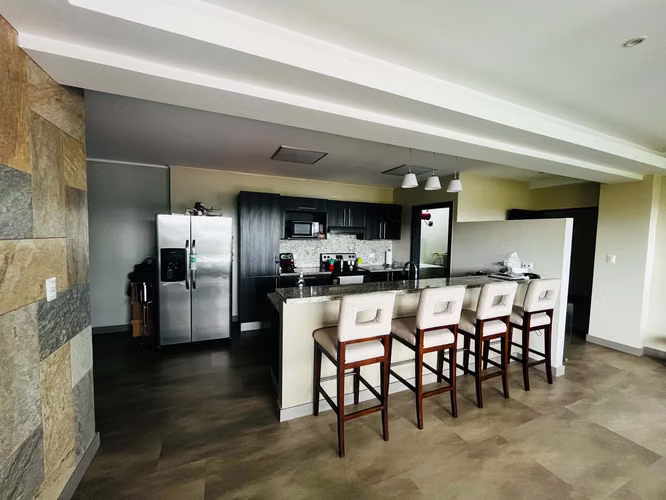 Selling in Exclusive Luxury Apartment SS