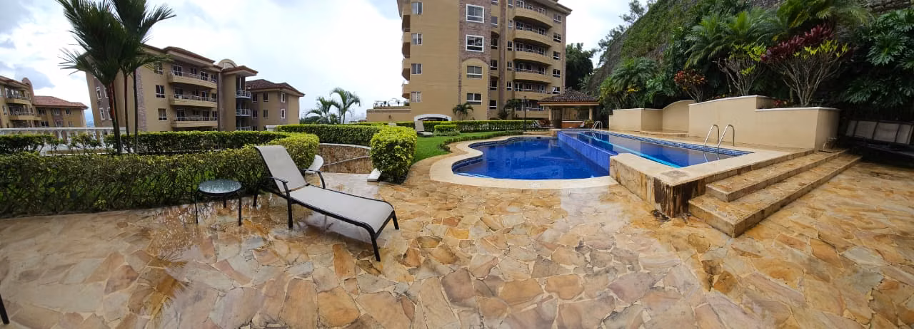 VENTA DE APARTAMENTO CON HERMOSA VISTA EN BELLO HORIZONTE, ESCAZÚ EN CONDOMINIO