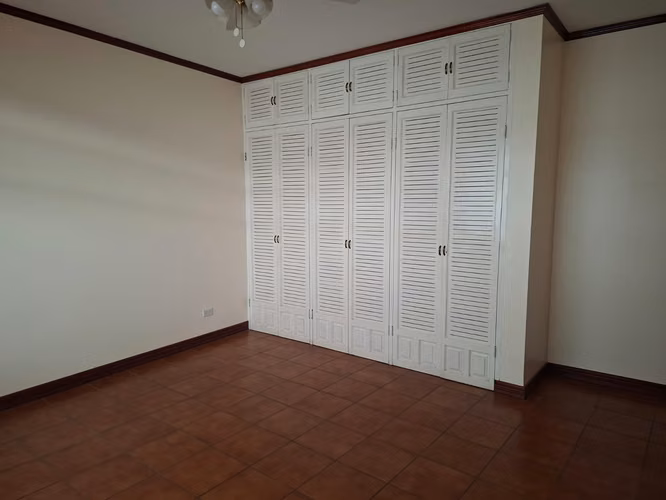 Casa 415 m² en alquiler en Collados del Este - Imagen 14