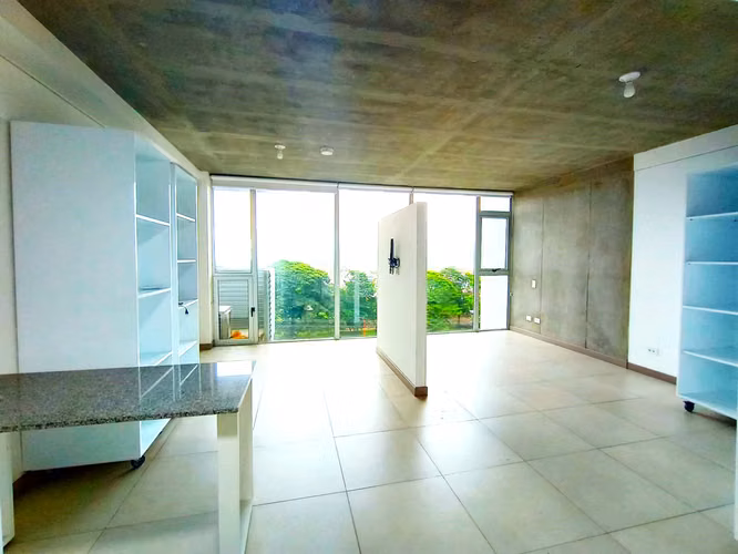 Estudio Moderno con PARQUEO TECHADO! Alquiler en Torre iFreses, Curridabat. - Imagen 3