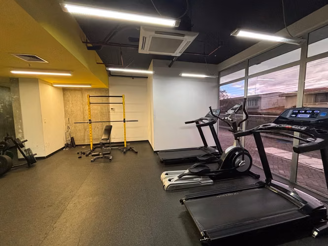 Estudio Moderno con PARQUEO TECHADO! Alquiler en Torre iFreses, Curridabat. - Imagen 17