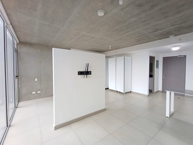 Estudio Moderno con PARQUEO TECHADO! Alquiler en Torre iFreses, Curridabat. - Imagen 7